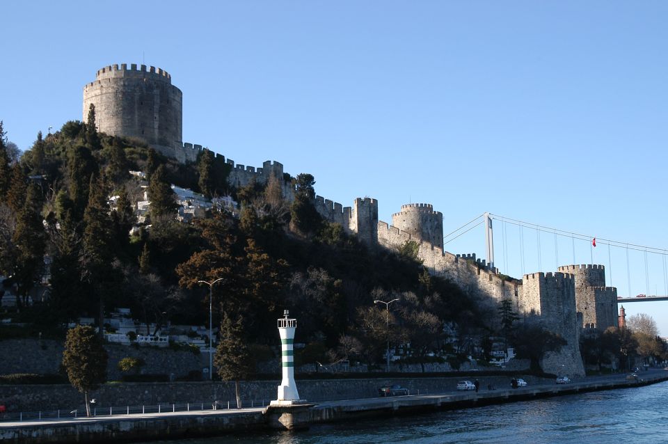 Istanbul: Bosphorus and Golden Horn Boat Tour - A Scenic Introduction to Istanbul from the Water