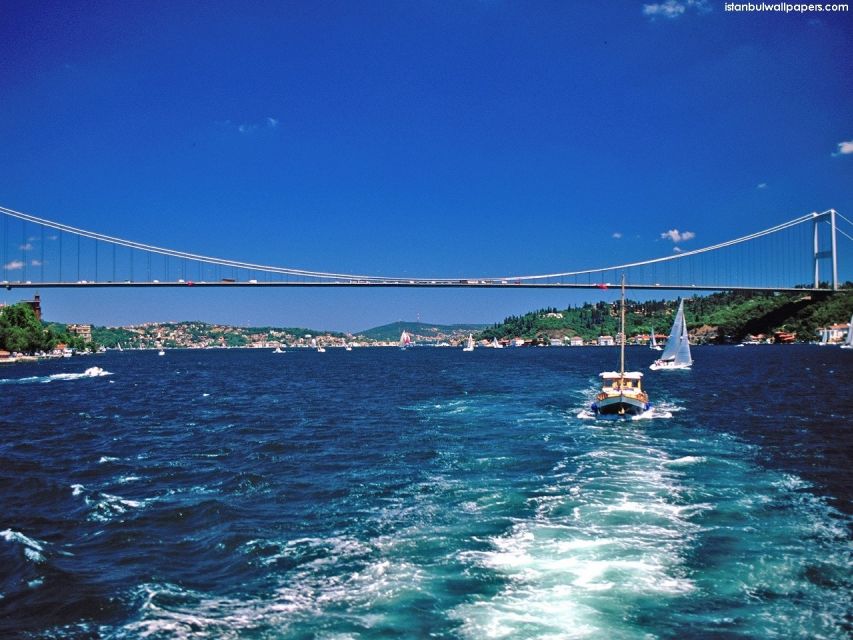 Istanbul: Bosphorus and Golden Horn Boat Tour - Itinerary and Highlights