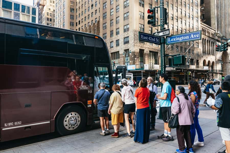 NY Contrasts: Brooklyn, Bronx, Harlem, Queens & Coney Island - The Return and Reflection