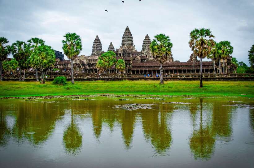 Seat-In-Coach: Small Circuit tour with Sunrise at Angkor Wat - An In-Depth Look at the Tour: What You Can Expect