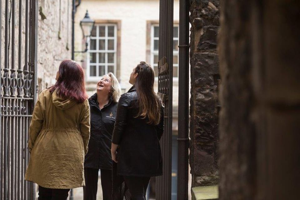 Edinburgh: Multi-Sensory Old Town Historical Walking Tour - Authenticity and Experience