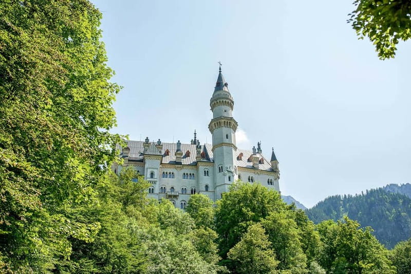 From Munich: Neuschwanstein & Linderhof Castle Full-Day Trip - Practical Tips for a Smooth Experience
