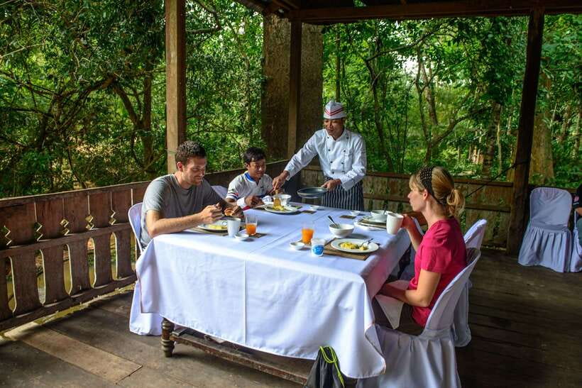 Siem Reap: Bike the Angkor Temples Guided Tour with Lunch - What We Love About This Tour