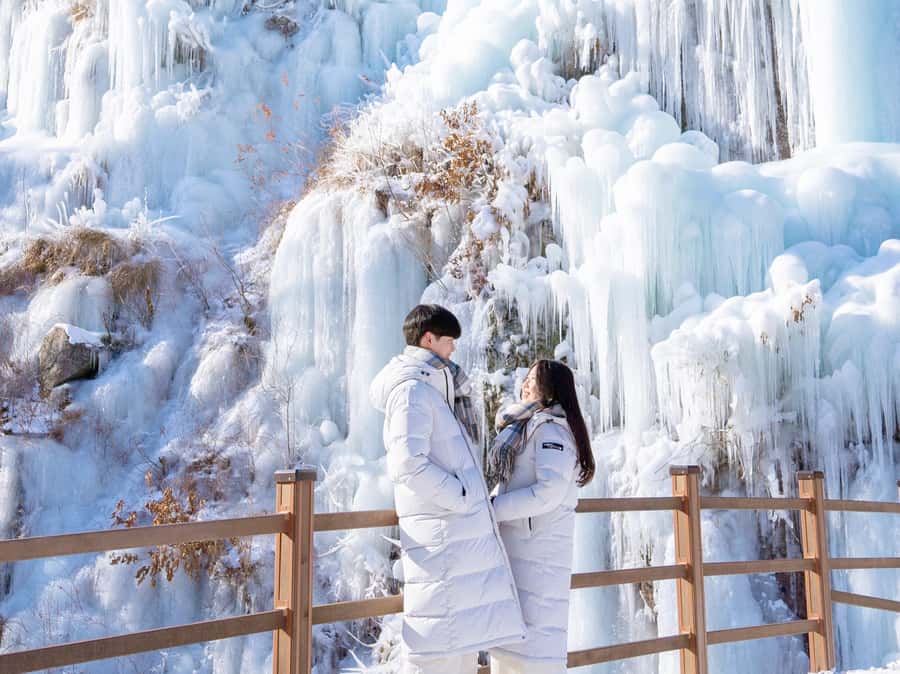 Seoul: Elysian Gangchon Winter Ski with Eobi Ice Valley Tour - The Logistics of a Long Day