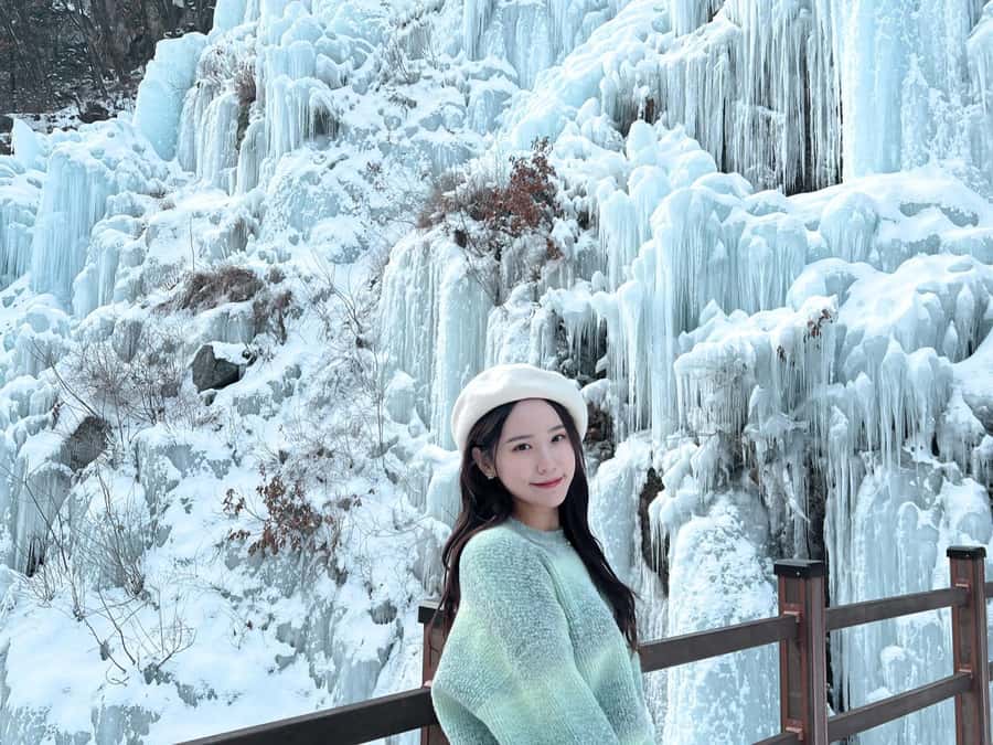 Seoul: Elysian Gangchon Winter Ski with Eobi Ice Valley Tour - Why This Tour Offers Good Value