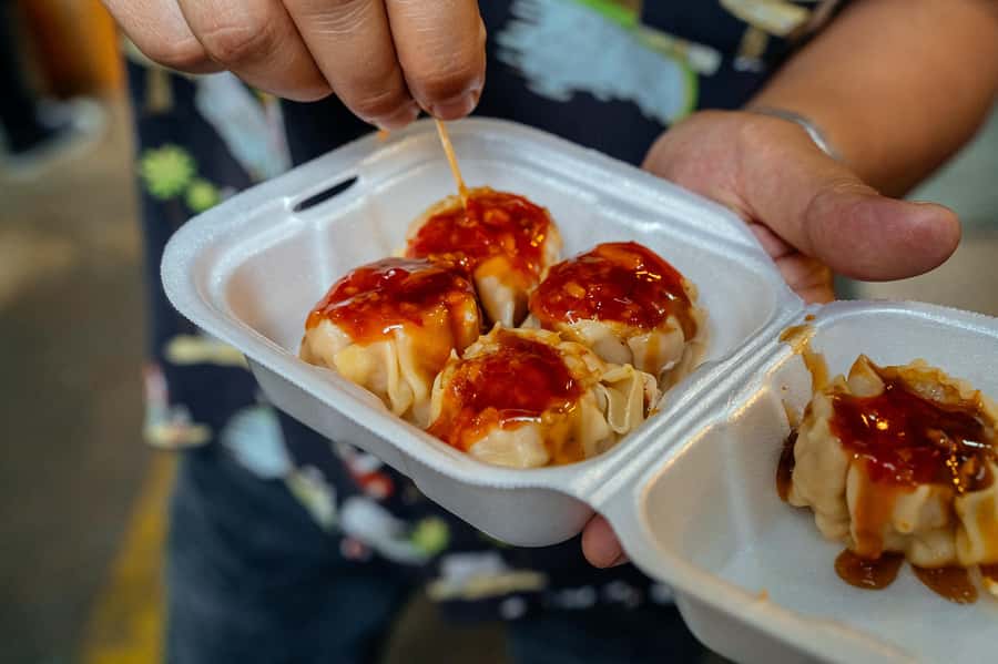 Lima: Flavors and Tradition Walking Tour with Food Tasting - The Itinerary: A Walk Through Lima’s Heart