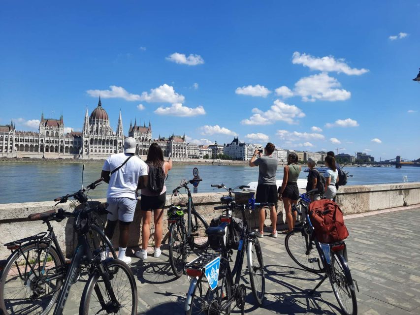 Budapest Highlights Bike Tour with a local guide - FAQ