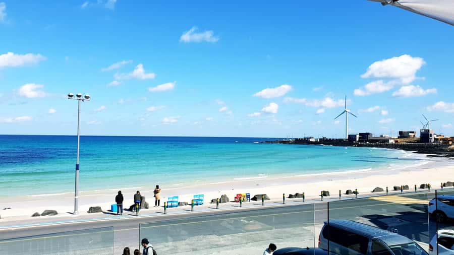 Jeju: Premium Small Group UNESCO Day Tour - East Coast - Ilchul Land and Land Micheon Cave: Nature’s Hidden Gems