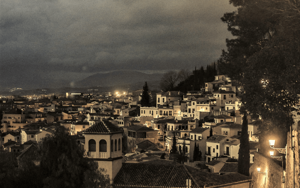 Granada: Albaicín in the Dark Walking Tour - An In-Depth Look at the Albaicín Night Walk