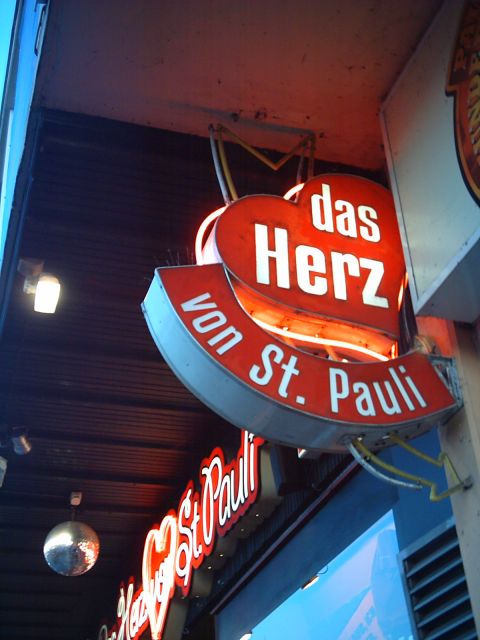 Hamburg: St. Pauli 1.5-Hour Tour - A Look at the Itinerary and Experience