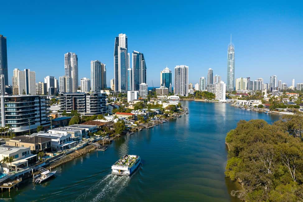 Gold Coast: Sightseeing Cruise with Buffet Lunch - Why This Tour Works Well