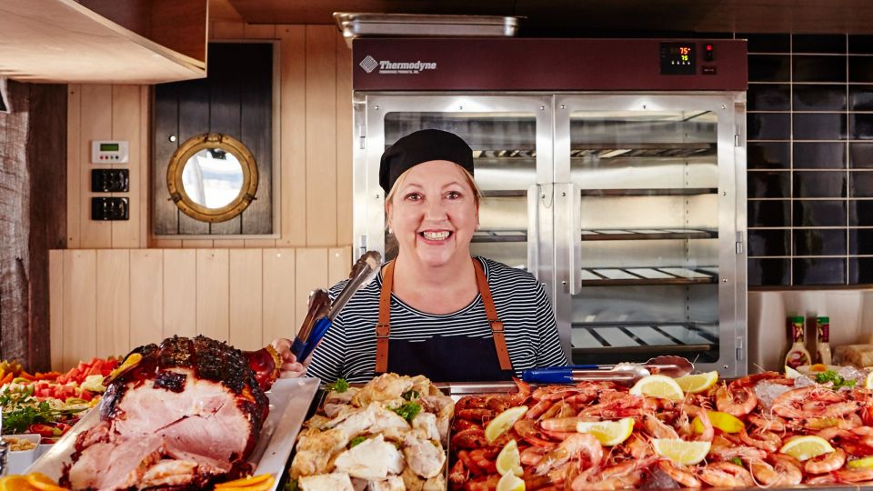 Gold Coast: Sightseeing Cruise with Buffet Lunch - The Sum Up