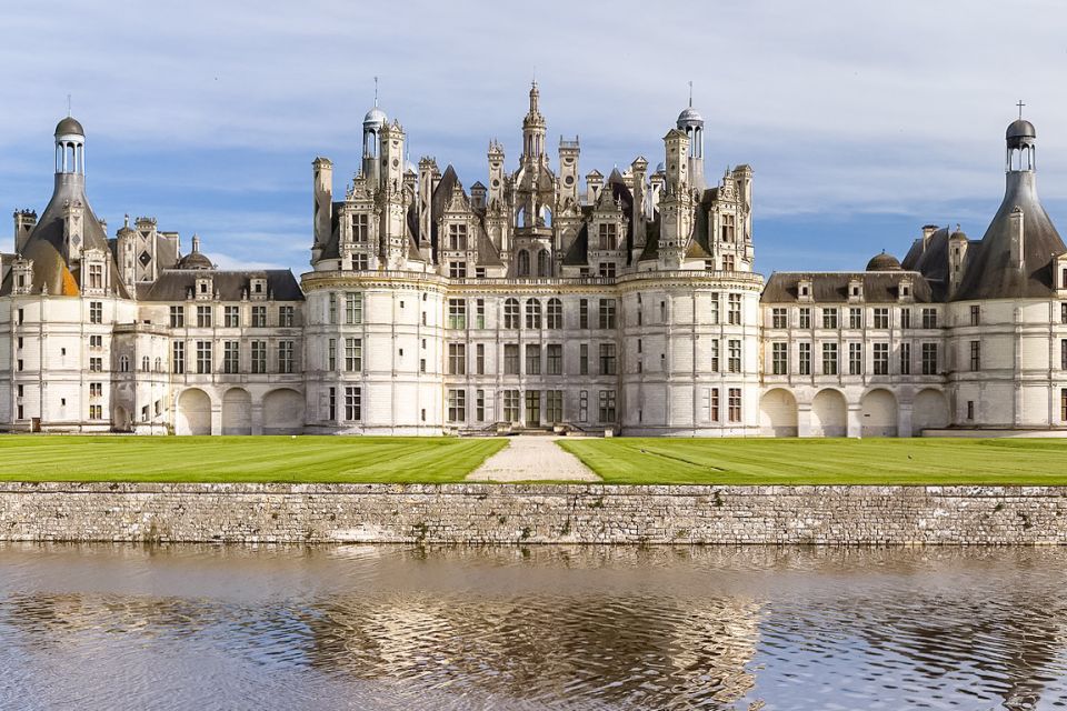 Chambord: Private Guided Tour of the Castle + Reserved Entry - Authentic Insights from Reviewers