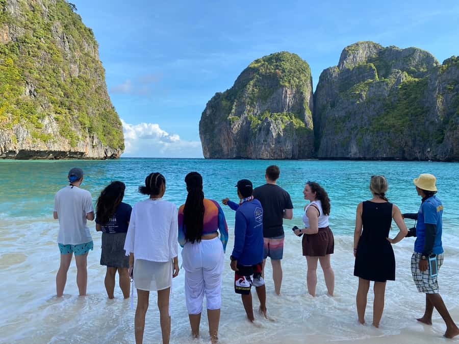 Phuket to Phi Phi Full-Day Luxury Speed Boat Charter - Lunch and Return