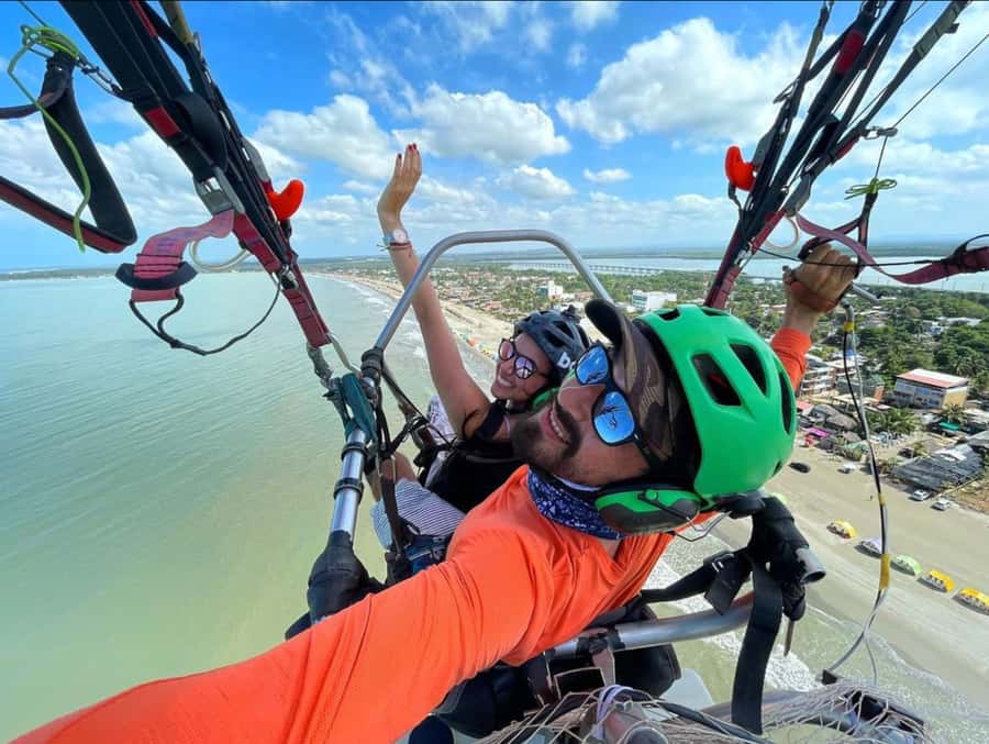 Cartagena: Paratriking Flight from the Beach - FAQs