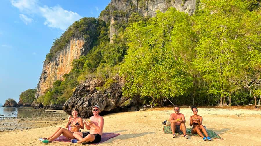 Ko Yao Yai: Hong Island & Plankton Longtail Boat Sunset Tour - FAQ