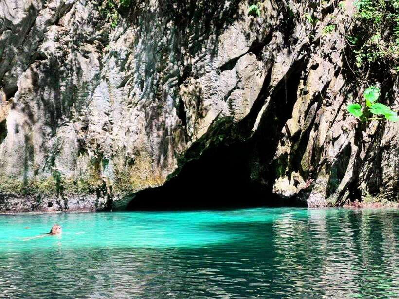 Koh Lanta: 4 Islands and Emerald Cave Snorkeling Trip - First Stop: Koh Ngai