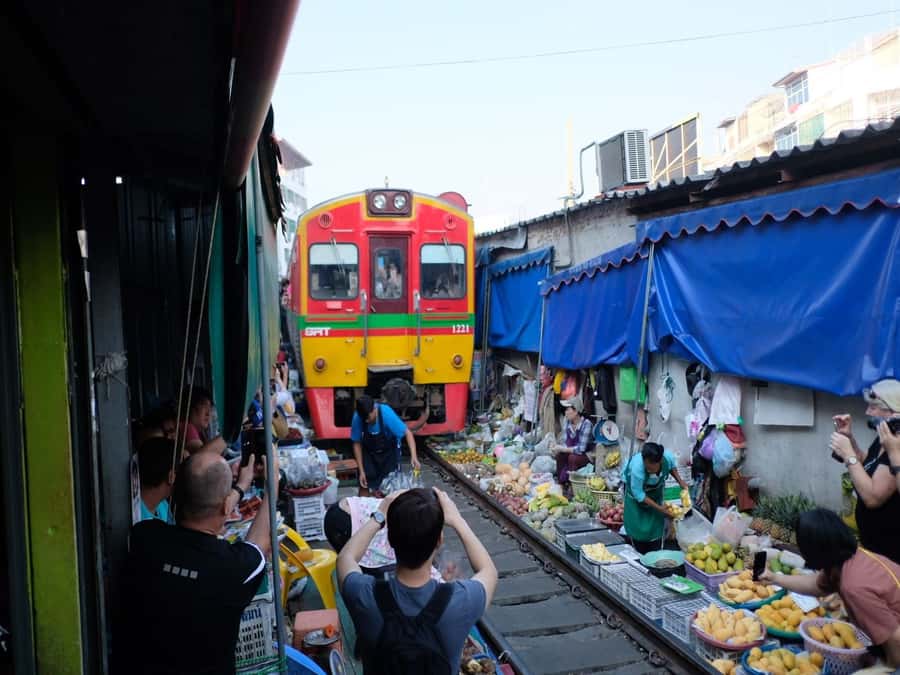 From Bangkok: Private Railway and Floating Market Tour - Final Thoughts