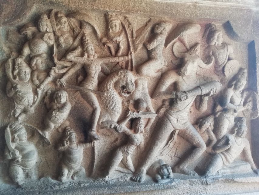 Mahabalipuram: Private Guided tour from Chennai with lunch - Admiring Pancha Raths