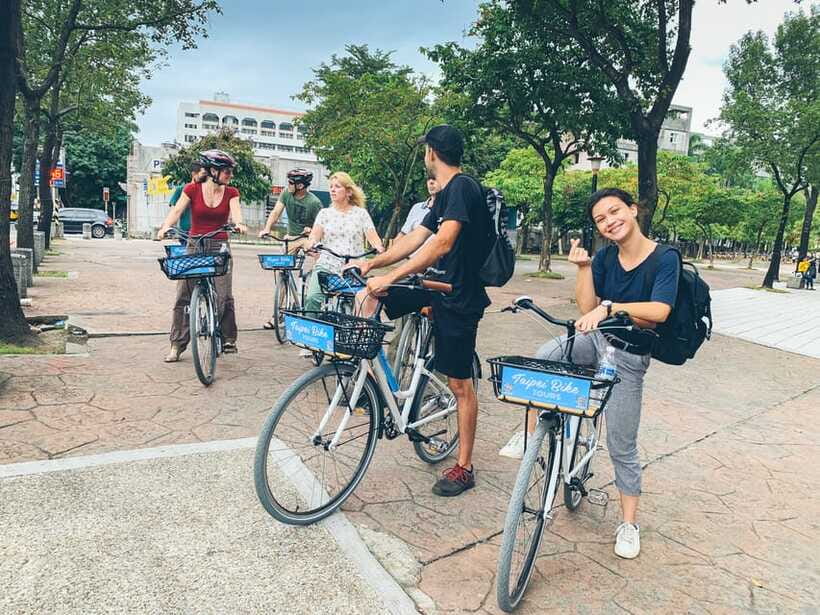 Taipei: 4-Hour Morning City Cycling Tour with Breakfast - Pricing and Value