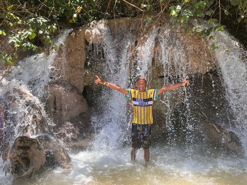 Jamaica Dunn's River Falls guided tour from Ocho Rios hotels - Discover the Magic of Dunns River Falls with a Guided Tour from Ocho Rios Hotels