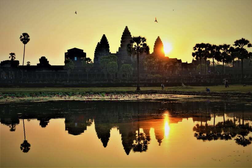 Angkor Wat: Private Sunrise Tour with Champagne Breakfast - Transportation and Practicalities