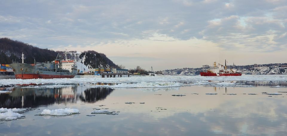 Quebec City: Ice Canoeing with Hot Chocolate & Sauna - Authenticity & Unique Value