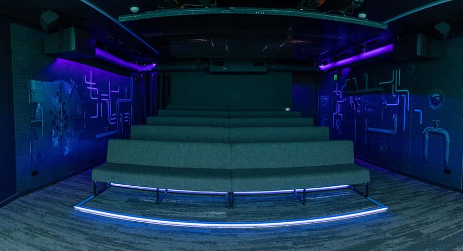 Queenstown: Hidden Underwater Theatre Experience - Underwater Viewing: Nature Close-Up