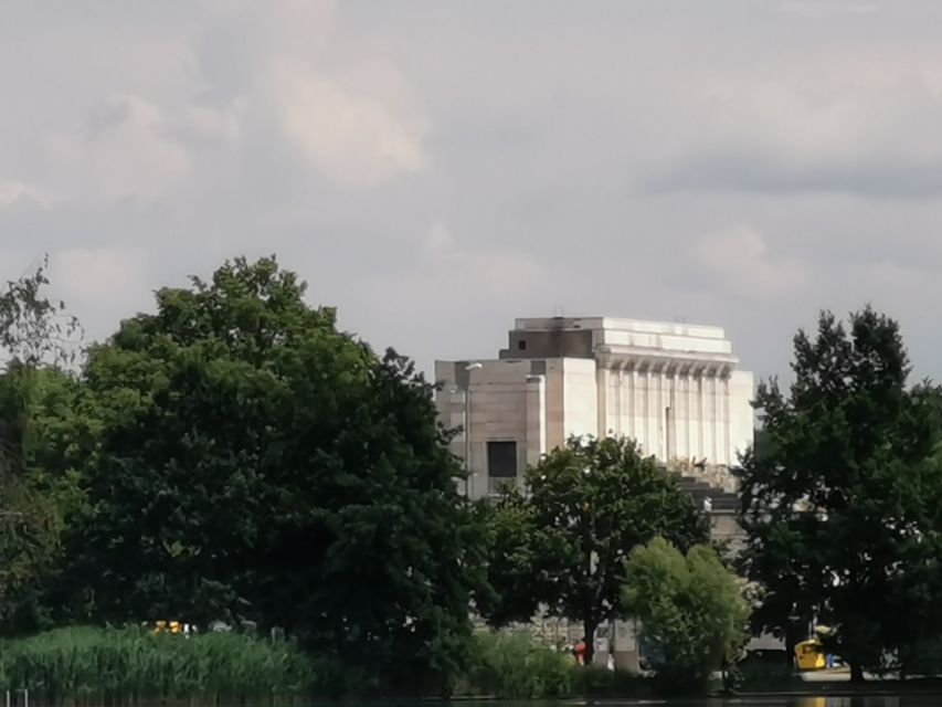 Tour en español al Campo Zeppelin - Exploring Nuremberg’s Nazi Rally Grounds with a Spanish Guide