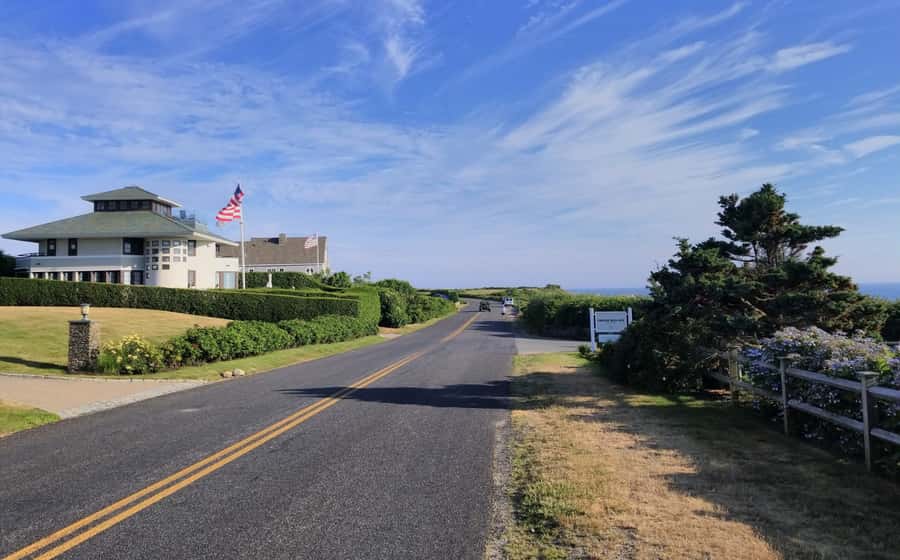 Newport, RI: Guided Day Trip from Providence - Dive Into the Details: What This Tour Offers