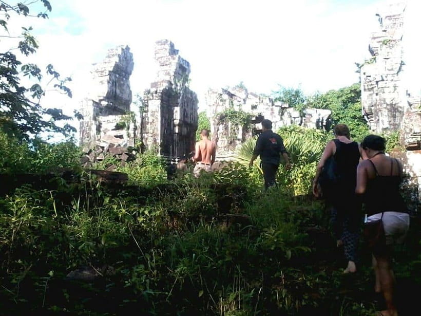 Siem Reap: 8-Hour Forgotten Treasures Motorbike Tour - Key Points