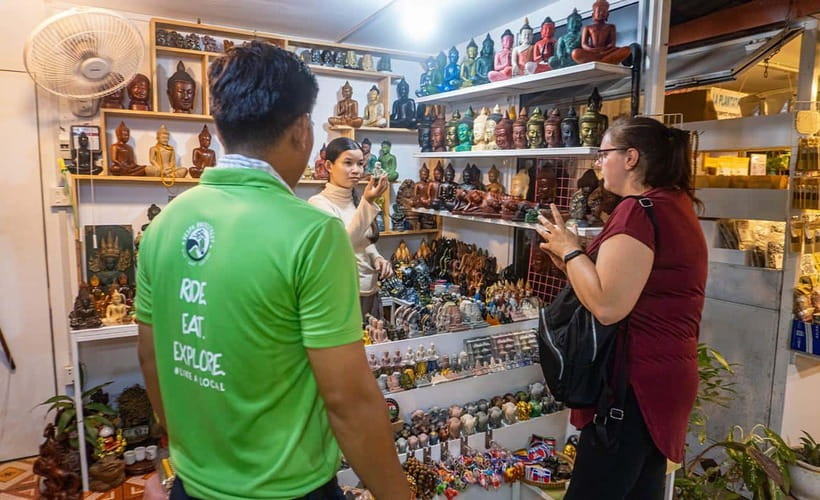 Siem Reap: Evening Foodie Vespa Tour - The Sum Up