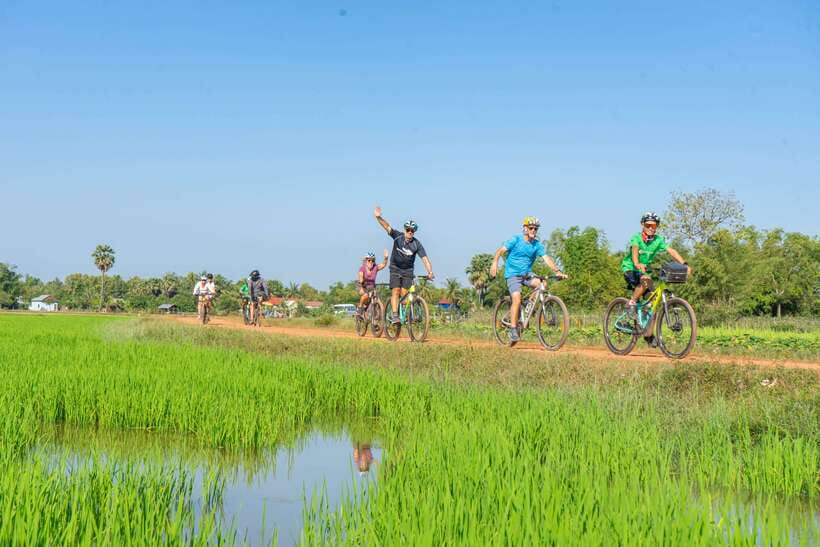 Kampong Phluk: Floating Village Bike Tour and Sunset Cruise - Sunset Cruise: A Peaceful End