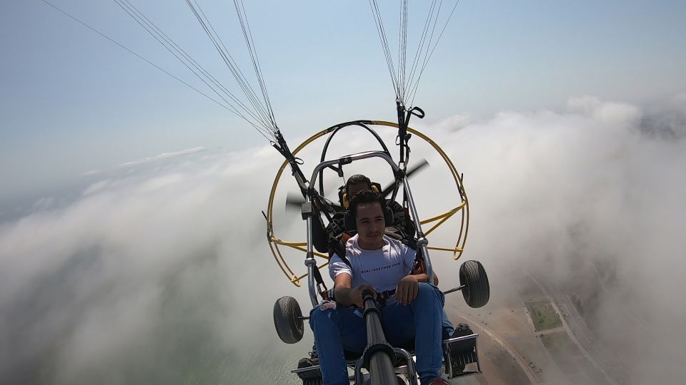 Lima: Paragliding Flight Over Costa Verde Districts - The Duration and Group Size