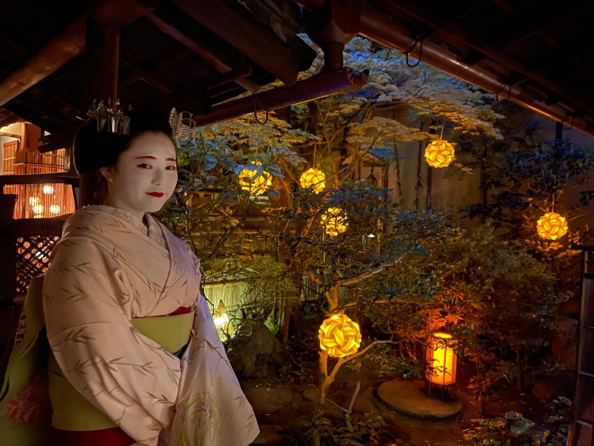 Kyoto style Machiya: Maiko Happy Hour! - Key Points