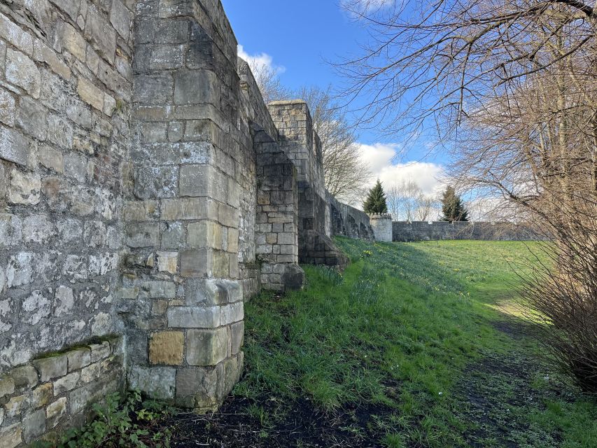 York: J&Ms City Sightseeing and History Tour - Key Points