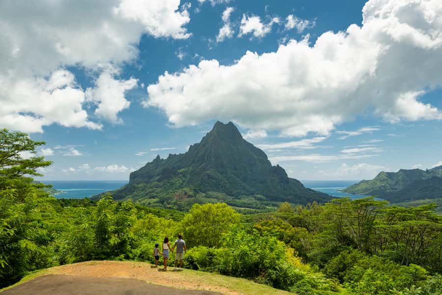 Moorea Highligts: Blue Lagoon Shore Attractions and Lookouts - What’s the Value?