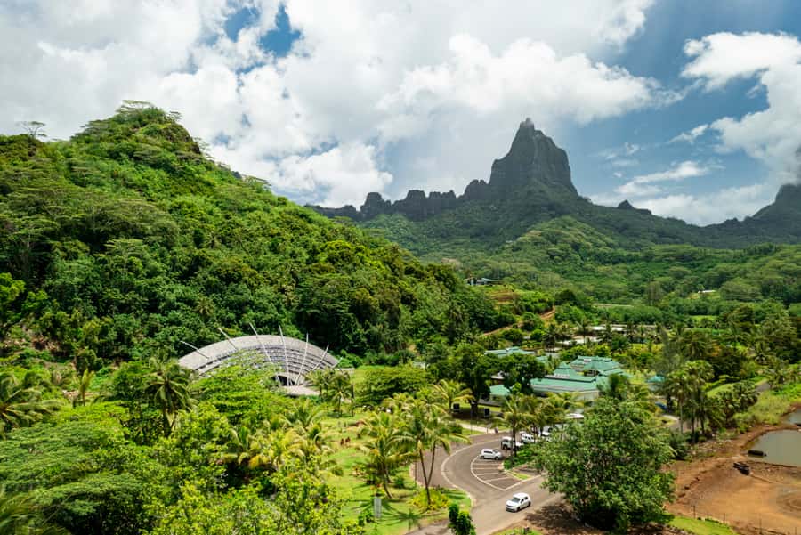 Moorea Highligts: Blue Lagoon Shore Attractions and Lookouts - Cultural and Historical Insights
