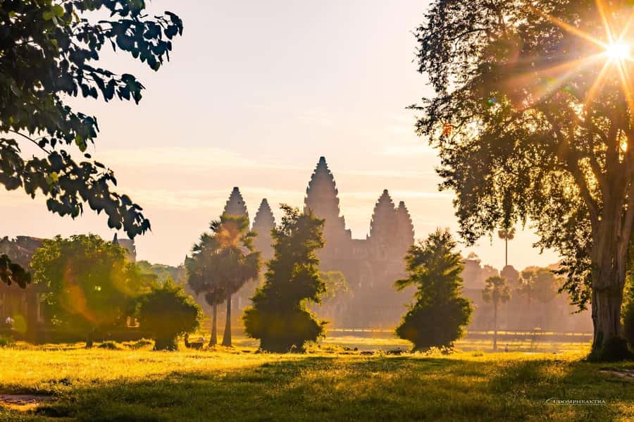 Angkor Wat Guided Joint-in Tour - Practical Details to Consider