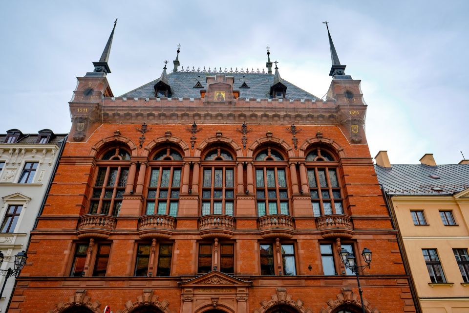 From Poznan: Torun Sightseeing Day Tour - Transportation and Guide Experience