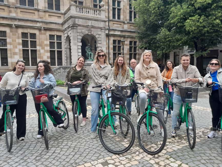 Antwerp Bike Tours: The Highlights & Beyond - Exploring Antwerp’s Architectural Marvels