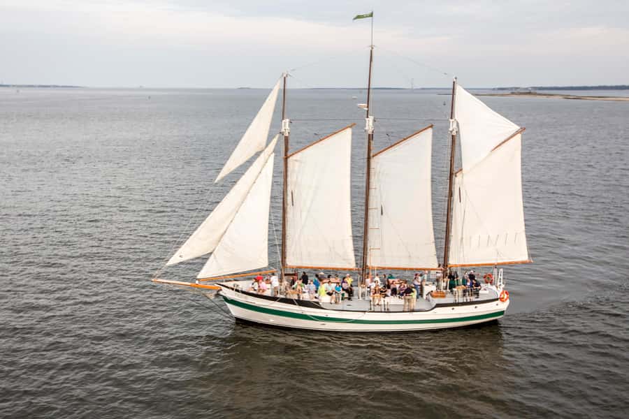Charleston: Schooner Sailing Experience & Dolphin Watch - Key Points