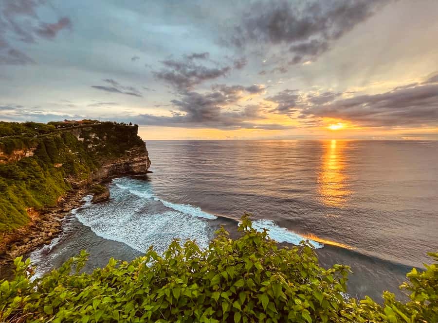 Bali: Uluwatu Temple Tour with Optional Kecak Dance Ticket - A Closer Look at the Uluwatu Temple Tour