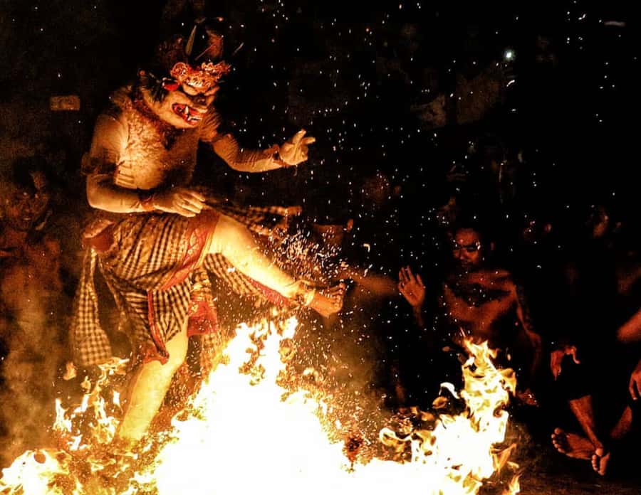 Bali: Uluwatu Temple Tour with Optional Kecak Dance Ticket - Good To Know