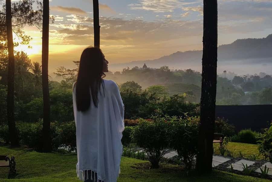 Yogyakarta: Breakfast at Borobudur & Prambanan Private Tour - Good To Know