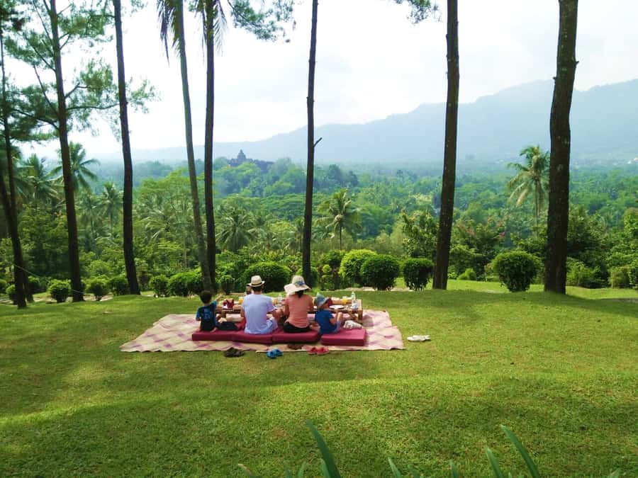 Yogyakarta: Breakfast at Borobudur & Prambanan Private Tour - Why This Tour Offers Great Value