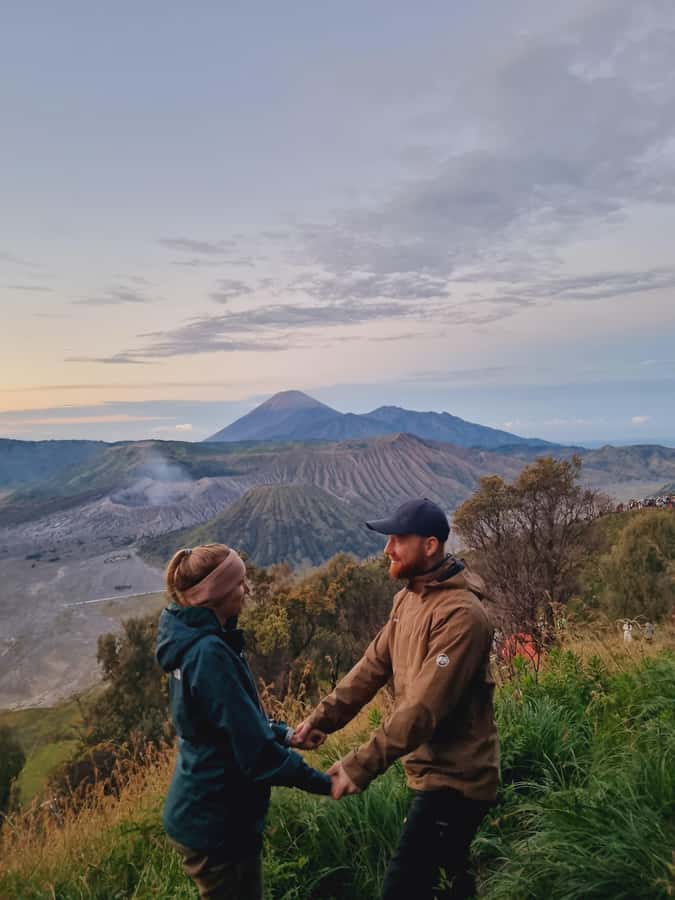 Surabaya: Mount Bromo Sunrise Efficient 1 Day Tour - FAQ
