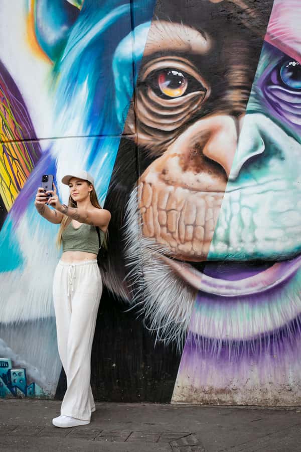 Comuna 13: Graffiti Tour with Tasting, Live Show, & Gallery - An Introduction to Comuna 13’s Transformation