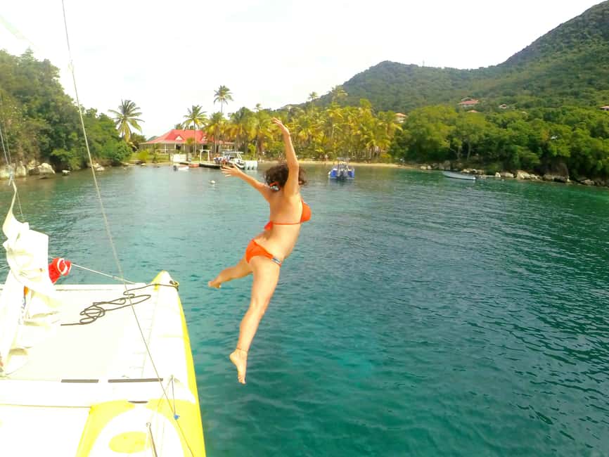 Sailing catamaran in La Baie des Saintes - A Detailed Look at the Sailing Adventure