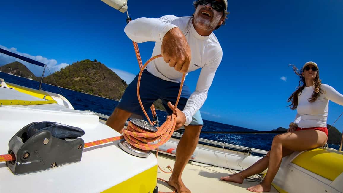 Sailing catamaran in La Baie des Saintes - FAQ